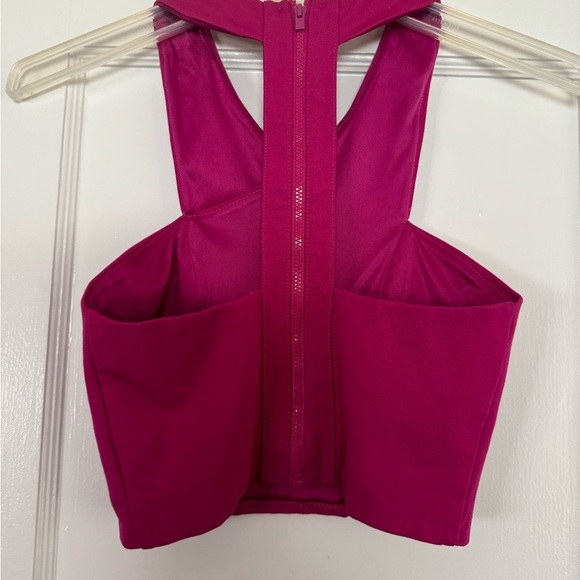 Express Set Pointe Crop top​​ - Picture 3 of 5